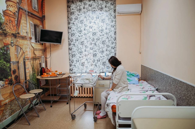 Институт демографического развития расширяет возможности психологической поддержки мам