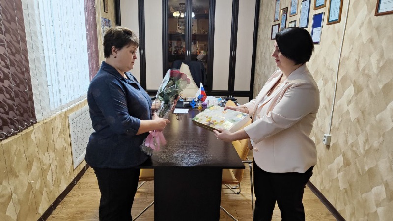 Праздник, посвященный благодарности всем матерям.