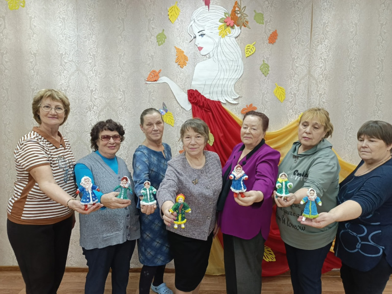 Игрушки из ваты.