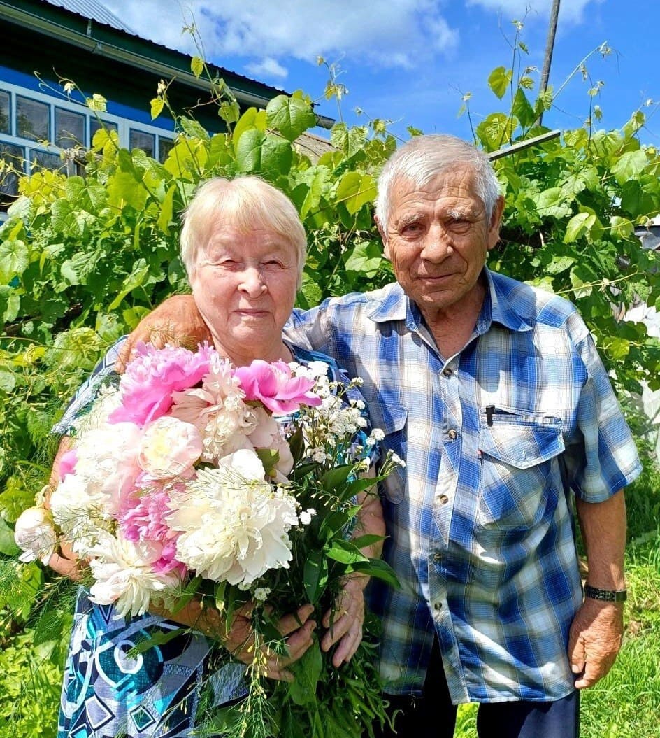 Семьей жив человек, семьёй согревается сердце
