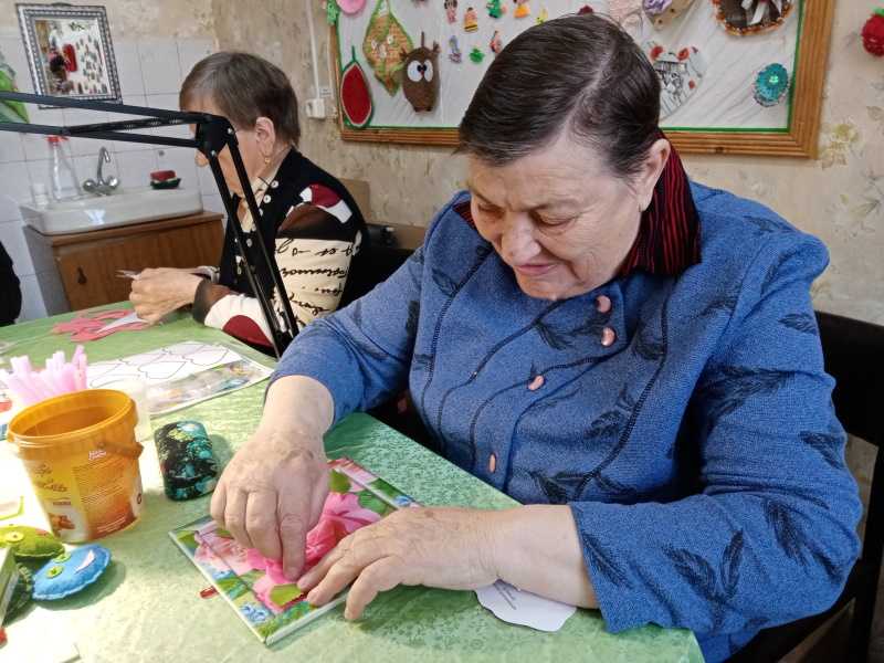 Бумагопластика «Изумрудная бабочка».