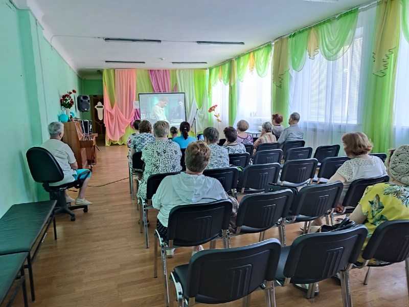 Сеанс кинотерапии в отделении дневного пребывания