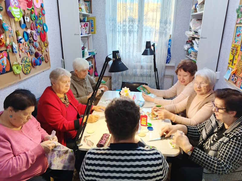 Декорирование деревянных заготовок «Елочные шарики»